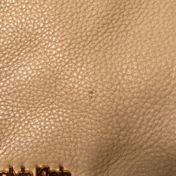 Calvin Klein Cream Leather Hobo Bag - Picture 3 of 9